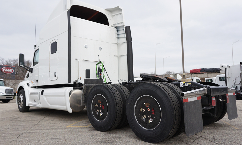 Semi with Black Twist & Lock Aero Covers with Window